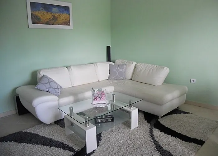 Apartment In Pula - Istrien 11064 Pula